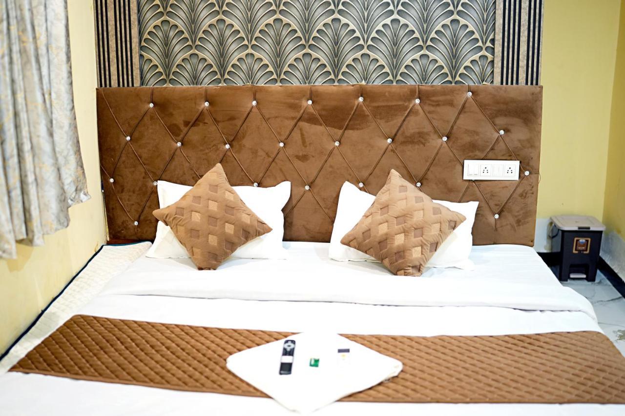 Hotel Mahalok Palace Ujjain Εξωτερικό φωτογραφία