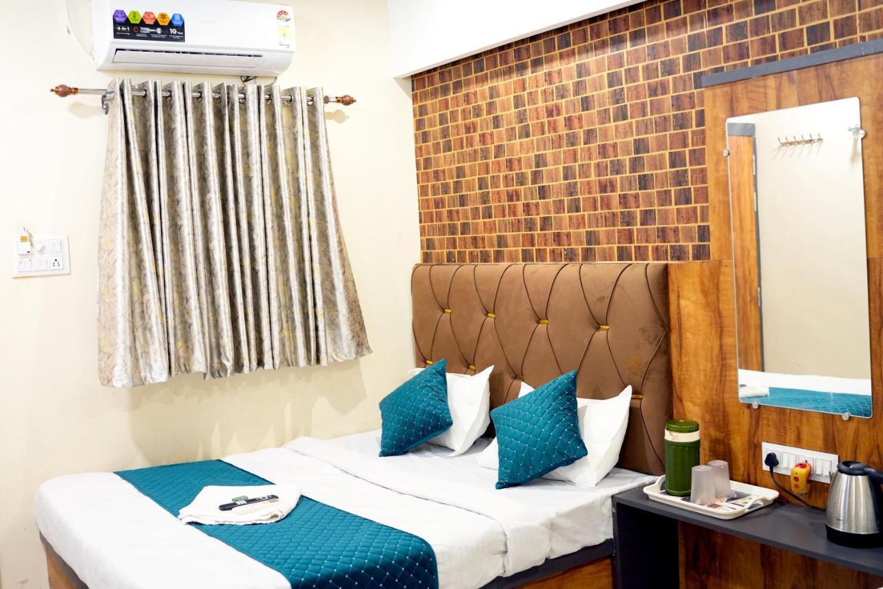 Hotel Mahalok Palace Ujjain Εξωτερικό φωτογραφία