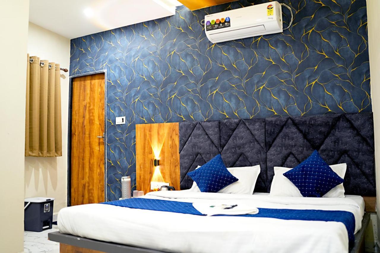 Hotel Mahalok Palace Ujjain Εξωτερικό φωτογραφία