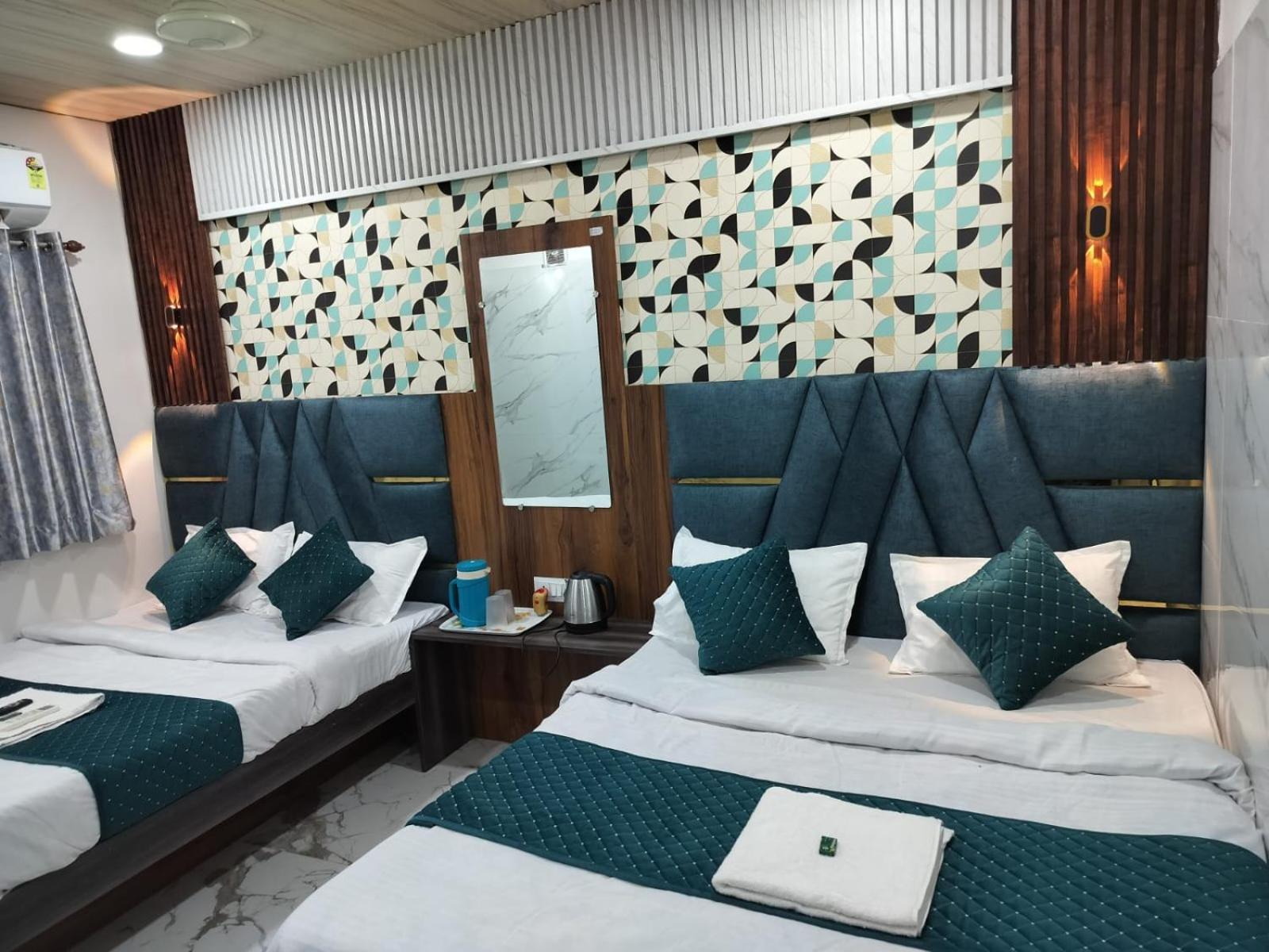 Hotel Mahalok Palace Ujjain Εξωτερικό φωτογραφία