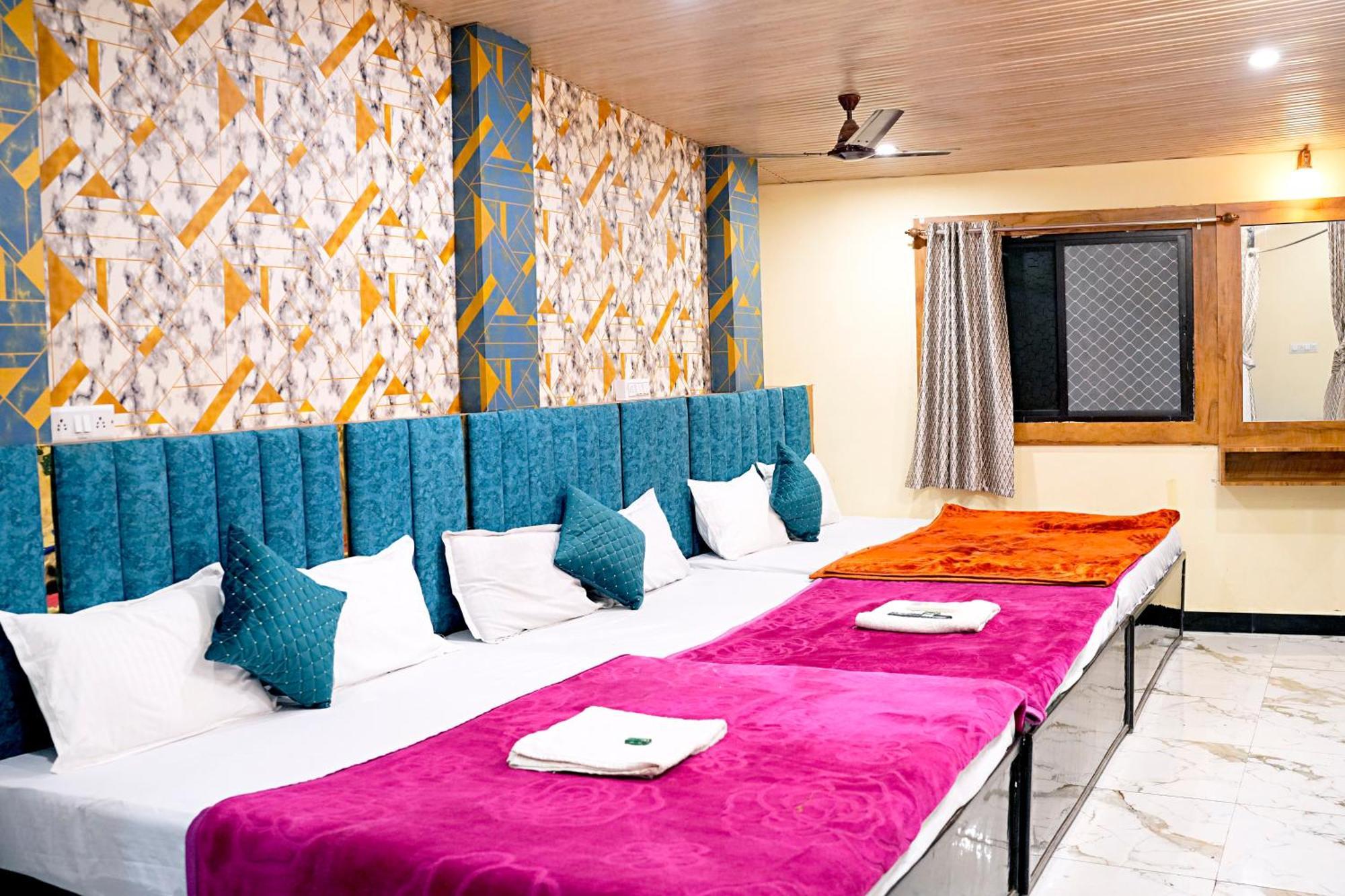 Hotel Mahalok Palace Ujjain Εξωτερικό φωτογραφία
