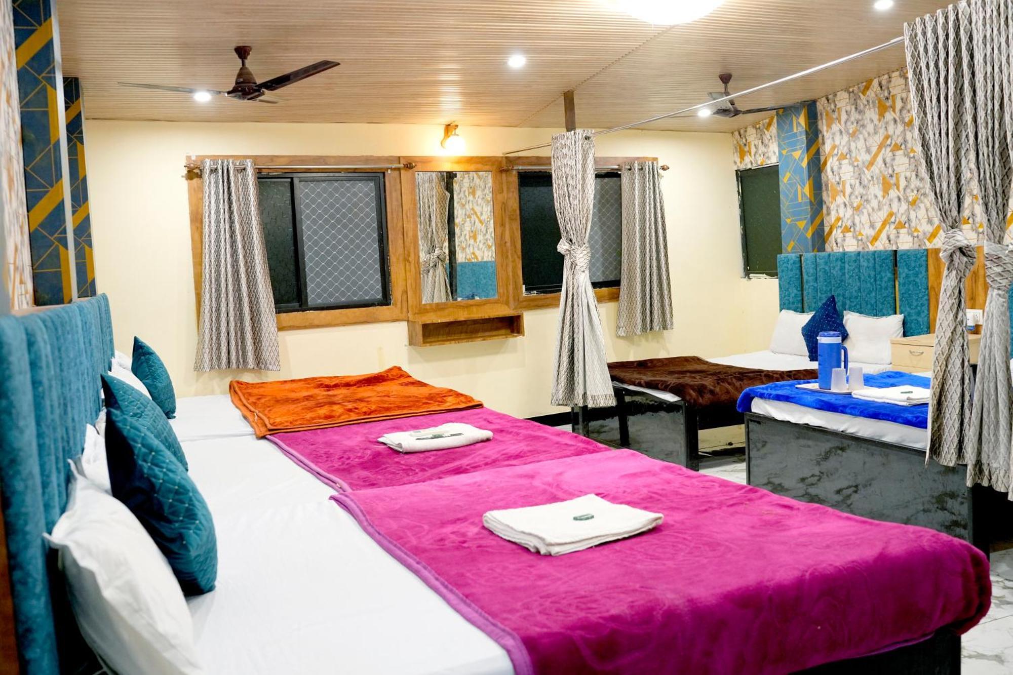 Hotel Mahalok Palace Ujjain Εξωτερικό φωτογραφία